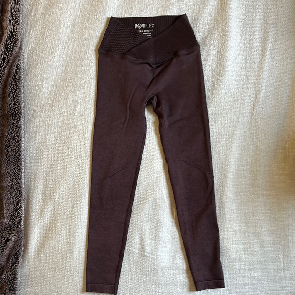 Crisscross Hourglass® Seamless Legging - French Roast